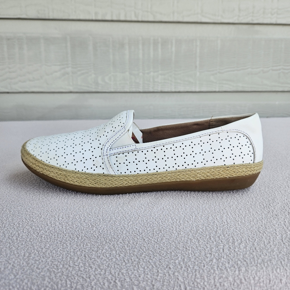Clarks Danelly Molly Womens SZ 7 1/2 White Eyelet Espadrille Slip-On Loafer Flat - Picture 5 of 12